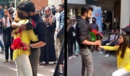 Nữ sinh quỳ gối để tỏ tình với bạn trai giữa sân trường khiến cả 2 bị nhà trường đuổi học thẳng cổ