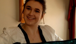 Nữ sinh trẻ tuổi nhất thế giới lấy bằng tiến sĩ tiến sĩ quản trị kinh doanh 