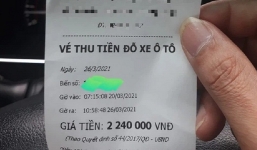 Hóa đơn gửi ô tô trong BV ở Hà Nội đắt hơn đi thuê dịch vụ, chủ xe vẫn thấy vui vì còn chỗ