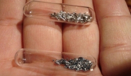 Kim loại đắt gấp 3 lần vàng đang có đà tăng trưởng khiến Bitcoin 'hít khói'