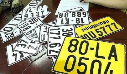 Chủ xe kinh doanh sắp bị phạt tiền nếu không đổi biển số vàng