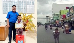 Biểu dương cậu bé khoanh tay, gập người cảm ơn tài xế khi được nhường đường