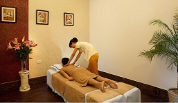 Hà Nội tiếp tục dừng nhiều loại hình dịch vụ không thiết yếu