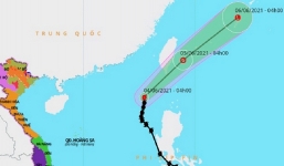 Bão số 1 Choi-Wan giật cấp 10 trên Biển Đông, Hà Nội mưa dông có thể kèm lốc, sét