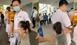 Xúc động khoảnh khắc bố xung phong đi chống dịch, con khóc ôm mãi không rời