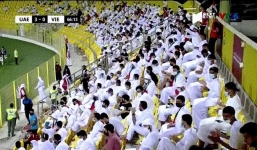 Nhuộm trắng khán đài, 'những bóng ma' UAE còn chiêu đãi bản nhạc 'đuổi khách' khiến fans Việt Nam phát hờn