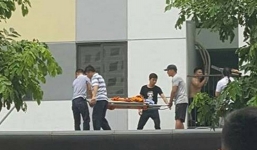 Hà Nội: Bố bận họp cùng nhân viên, cháu bé 5 tuổi rơi từ tầng 11 chung cư xuống đất