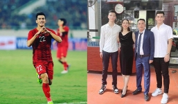 Tiến Linh khoe ảnh chụp cả gia đình, dân tình khen ngợi: 'Nhà toàn người mẫu'