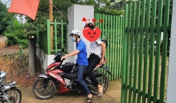 Thi tốt nghiệp THPT 2021: Nam sinh ngủ quên được công an, TNV đến tận nhà 'hộ tống' đến điểm thi