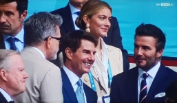 Clip hot nhất đêm Chung kết Euro 2020: David Beckham và Tom Cruise chung khung hình khiến hội chị em thổn thức