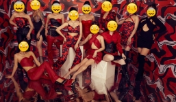 Bị phản pháo chuyện thuê xe làm màu, 'hot girl tài chính' mắng dân mạng đáng thương vì 'không bằng chúng tôi'