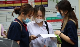 Bộ GD-ĐT công bố phổ điểm các môn thi tốt nghiệp THPT năm 2021: Tiếng Anh có 2 đỉnh