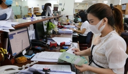 Những chính sách hiệu lực từ tháng 8: Bỏ loạt chứng chỉ với công chức, áp dụng khung giá nước sinh hoạt mới