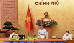 Thủ tướng: Chống dịch như chống giặc là ưu tiên số 1, xử lý ngay tiêu cực khi tiêm vaccine Covid-19