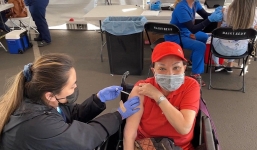 Nữ nghệ sĩ gạo cội xác nhận đã tiêm 4 mũi vaccine Covid-19: 'Đừng trách tôi nha quý vị'