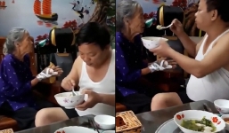 Bón cho mẹ già từng thìa cơm, sự ân cần, ấm áp của chú con trai khiến nhiều người chột dạ