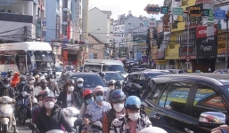 Du lịch Đà Lạt quá tải nghiêm trọng, chủ nhà nghỉ kêu cứu: 'Đừng lên nữa, hết sức chứa rồi!'