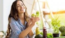 Những thức uống thanh lọc cơ thể giúp bạn khoẻ mạnh sau dịp Tết bia rượu thả ga