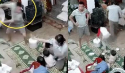 Clip đầy đủ vụ chồng hất cả mâm cơm vào mặt vợ con: Trách chồng 1, trách vợ 10