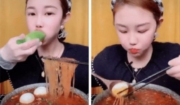 Cô gái 'ăn cả thế giới' gây sốc khi 'nuốt chửng' 35 quả trứng trong hơn 2 phút 