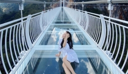 Cầu kính dài nhất thế giới ở Việt Nam thu hút sự chú ý của nhiều tờ báo quốc tế