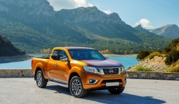 Nissan Navara bất ngờ giảm giá cực sốc 36 triệu đồng