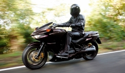 Cận cảnh Honda DN-01, siêu phẩm lấy cảm hứng từ phim viễn tưởng của Nhật Bản