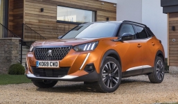 Peugeot 2008 2021 lộ diện quyết cạnh tranh với Kia Seltos và Toyota Corolla Cross