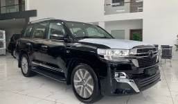 Cận cảnh Toyota Land Cruiser VX.S V8 2021: Lựa chọn 'thay thế' Lexus LX 570 cho đại gia Việt