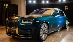Cận cảnh tuyệt phẩm Roll-Royce Phantom Iridescent Opulence với 3.000 chiếc lông vũ