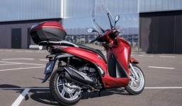 Top 4 xe đáng mong đợi xuất hiện nhất năm 2021: Honda SH 350i sánh đôi cùng Winner X