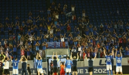 Doanh nhân trồng lan thưởng lớn cho CLB Quảng Ninh, khích lệ tinh thần cầu thủ đua vô địch