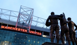 Manchester United bị ông chủ bán tháo để rút lui khỏi thế giới bóng đá