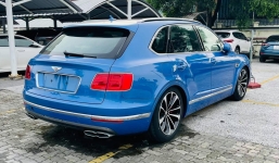 Xót xa Bentley Bentayga V8 đẹp không tì vết chịu cảnh ‘đắp chiếu’ vài năm trời tại cảng Hải Phòng