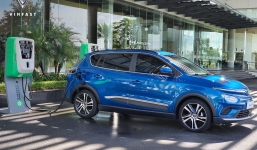 VinFast VF e34 xuất hiện trên đường phố, lộ diện toàn tập từ ngoại hình đến nội thất bên trong