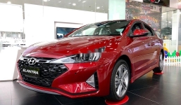 Đại lý Hyundai đồng loạt đại hạ giá cho Elantra, giảm kịch sàn chỉ còn 525 triệu đồng