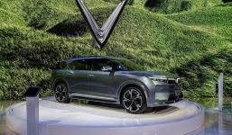 Bảng giá xe VinFast VF9 mới nhất tháng 3/2022: Ưu đãi kịch sàn hơn 500 triệu đồng