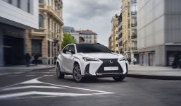 Lexus ra mắt mẫu crossover mới: Cải thiện động cơ, hàng loạt nâng cấp trang bị 