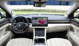 Huawei trình làng mẫu xe điện mới khiến nhiều đối thủ dè chừng