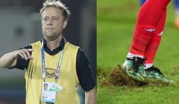 Đội nhà thắng nhọc U23 Lào, HLV Polking quay sang đổ lỗi cho mặt cỏ sân Thiên Trường 