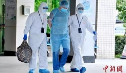 68 nhân viên y tế bị cách ly vì một người đàn ông giấu nhiễm Covid-19 