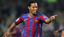 Huyền thoại Ronaldinho bị bắt vì dùng hộ chiếu giả