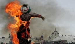 Người Ấn Độ hoả thiêu 'virus corona' hình nhân