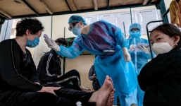 Bộ Y tế lý giải việc điều trị miễn phí cho người nước ngoài mắc Covid-19