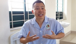 Vũ Khắc Tiệp 'đen hết phần thiên hạ', vừa thoát cách ly thì chung cư bị phong tỏa