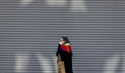 Cô gái nghi nhiễm Covid-19 tử vong ở nhà sau 999 cuộc gọi cầu cứu 