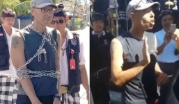 Người đàn ông bị quấn dây xích chằng chịt vì không tuân theo 'lệ làng'