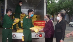 Mẹ liệt sĩ 101 tuổi ủng hộ chống dịch 2 tấn gạo từ tiền tiết kiệm 