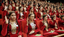 Chuyện lạ: Cấm nhắc tới từ corona và bỏ tù ai đeo khẩu trang mùa dịch