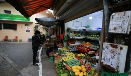 Chợ dân sinh kẻ vạch 2m phòng, chống Covid-19